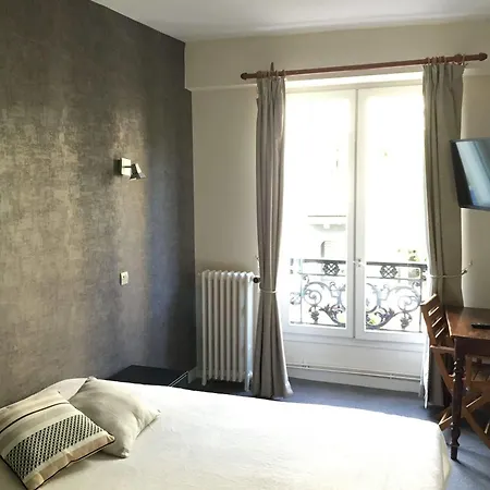 Des Carmes - Szálloda 2*